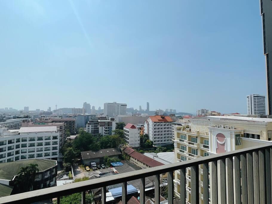 Base 2bed King&queen With Infinity Pool & Free Netflix! Apartemen Pattaya