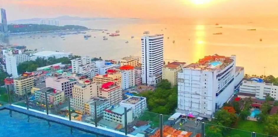 Apartemen Base 2bed King&queen With Infinity Pool & Free Netflix! Pattaya